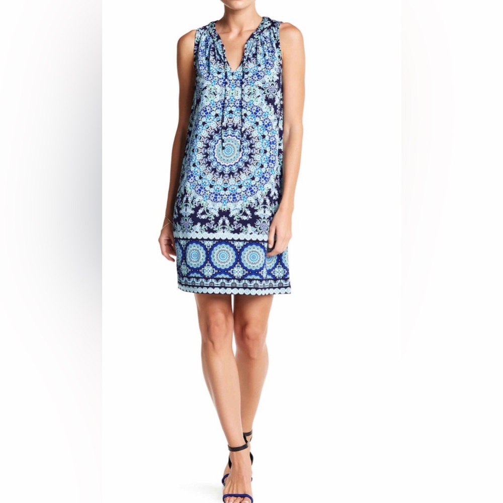 London Times Woman's Petite Blue Multi Sleeveless Sun Dial Shift Dress